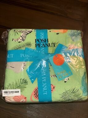 Posh Peanut Jungle Pront Square Plush Patoo
